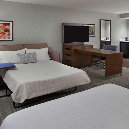 Hampton Inn & Suites Montreal-Dorval Dış mekan fotoğraf