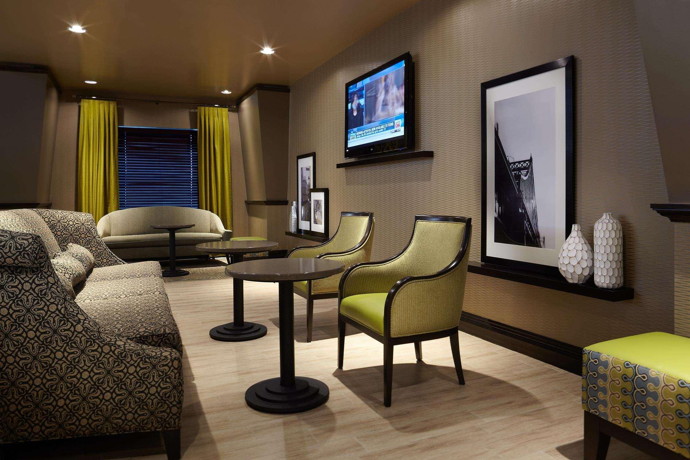Hampton Inn & Suites Montreal-Dorval Dış mekan fotoğraf