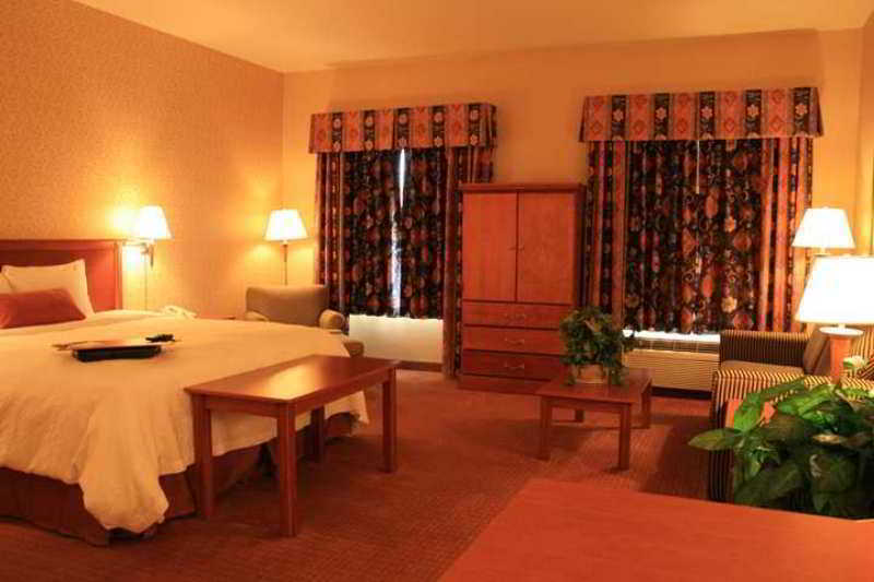 Hampton Inn & Suites Montreal-Dorval Oda fotoğraf